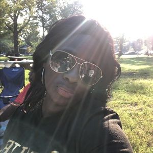 Meet your Posher, Veronica